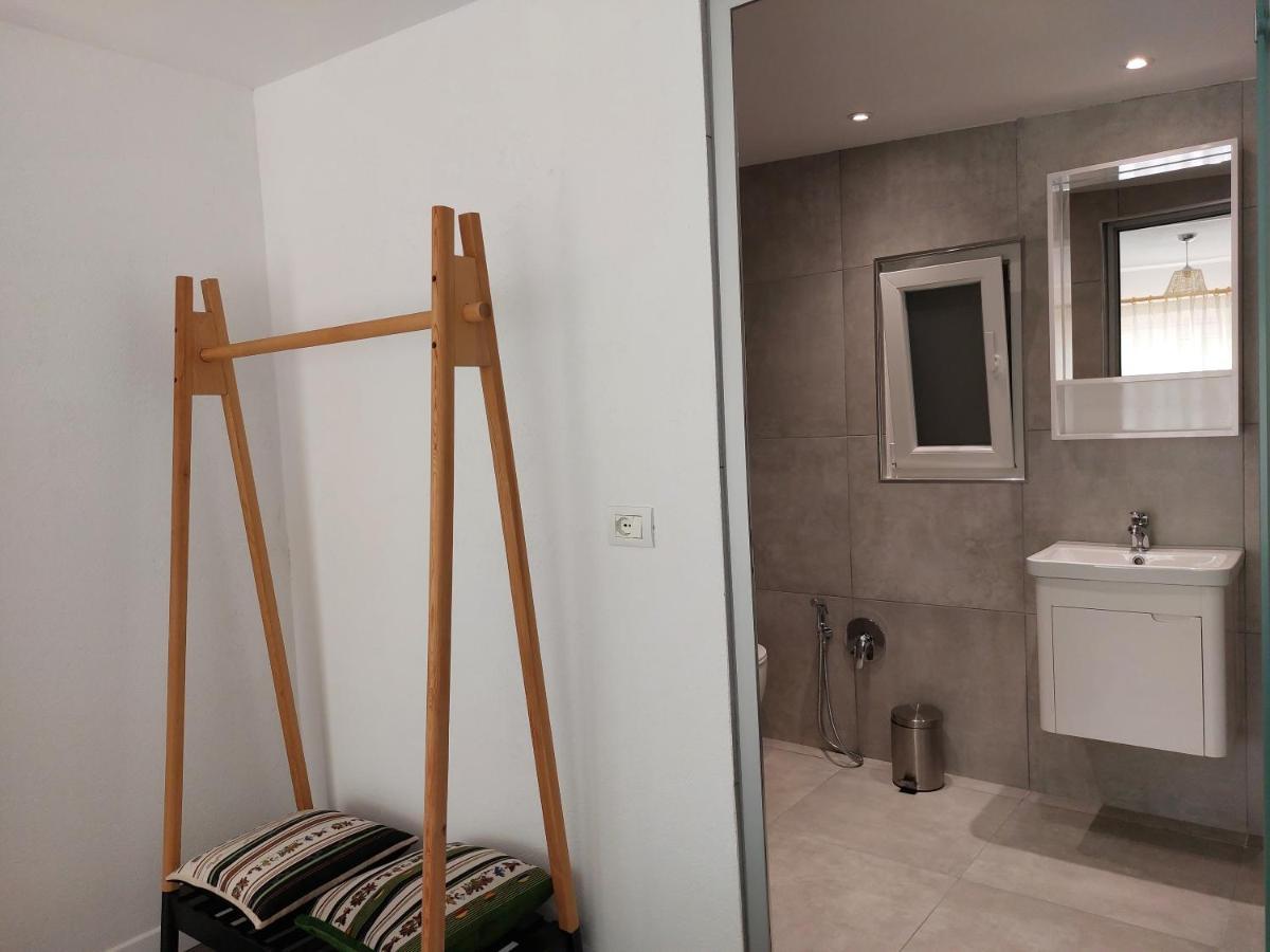 Vila Rira - Rrajce, Shebenik Perrenjas المظهر الخارجي الصورة